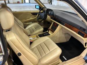 Image 14/20 de Mercedes-Benz 500 SEC SGS (1982)