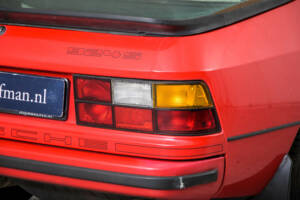 Image 29/50 of Porsche 924 S (1987)