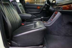 Imagen 16/35 de Mercedes-Benz 500 SEL (1984)