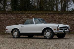 Bild 26/50 von Mercedes-Benz 280 SL (1970)