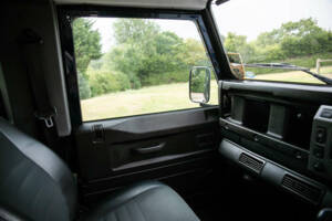 Image 38/50 de Land Rover Defender 90 Td5 (2003)