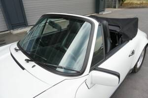Bild 19/51 von Porsche 911 Carrera 3.2 (1986)