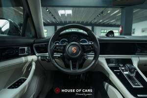 Image 16/25 of Porsche Panamera 4 E-Hybrid (2022)