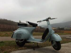 Image 5/50 de Piaggio Vespa 125 (1961)