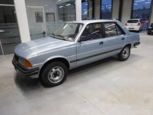 Bild 5/24 von Peugeot 305 (1986)