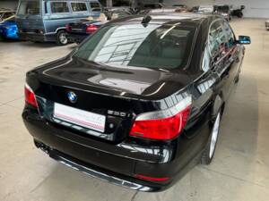 Afbeelding 26/38 van BMW 530i (2003)