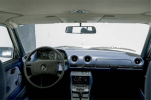 Image 19/27 of Mercedes-Benz 230 (1977)