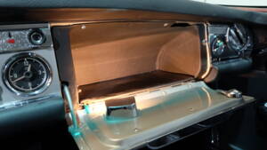 Image 28/35 of Mercedes-Benz 230 SL (1964)