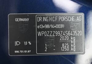 Bild 46/50 von Porsche 911 Carrera 4S (2004)