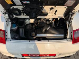 Bild 21/24 von Porsche 911 Carrera S (2004)