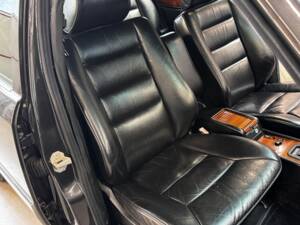 Bild 51/54 von Mercedes-Benz 300 TD Turbo (1993)