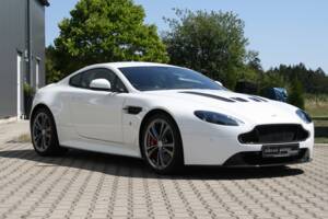 Image 3/24 de Aston Martin V12 Vantage S (2015)