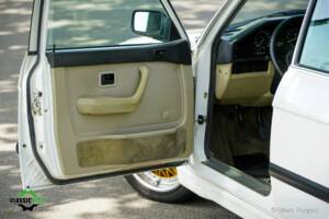 Image 4/51 of BMW M 535i (1985)