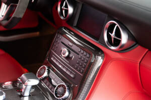 Imagen 44/56 de Mercedes-Benz SLS AMG (2011)