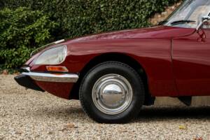 Image 20/50 de Citroën DS 21 (1971)