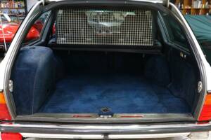 Bild 23/25 von Mercedes-Benz 280 TE (1985)