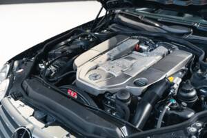 Image 18/31 of Mercedes-Benz SL 55 AMG (2003)