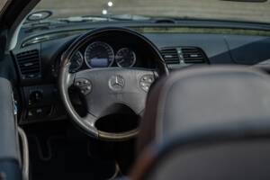 Bild 37/61 von Mercedes-Benz CLK 320 (2002)