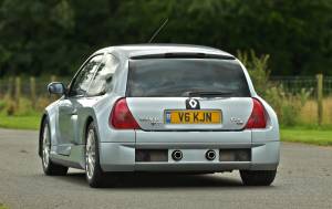 Image 9/50 de Renault Clio II V6 (2002)