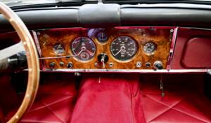 Image 23/46 of Jaguar XK 150 3.4 S OTS (1958)