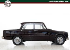 Image 2/15 of Alfa Romeo Giulia Super 1.3 (1972)