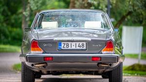 Image 4/42 of Daimler Double Six (1989)