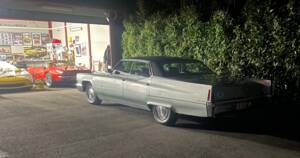 Image 82/90 of Cadillac Sedan DeVille (1970)