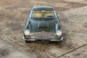 Immagine 2/36 di Aston Martin DB 6 Mk II (1970)
