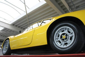 Bild 16/50 von Ferrari Dino 246 GT (1971)