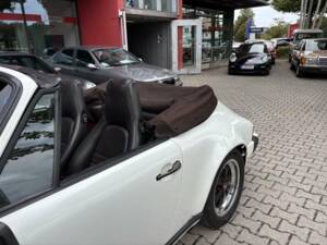 Bild 10/37 von Porsche 911 Carrera 3.2 (1985)