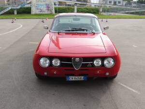 Bild 11/29 von Alfa Romeo 2000 GT Veloce (1973)