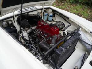 Image 14/17 de MG MGB (1964)