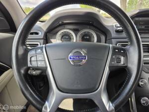 Image 28/44 of Volvo V 70 2.0 T5 (2012)