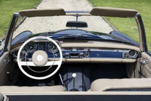 Image 18/44 de Mercedes-Benz 230 SL (1966)
