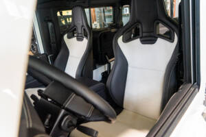 Immagine 11/30 di Land Rover Defender 90 Works V8 (2012)