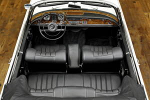 Imagen 9/25 de Mercedes-Benz 300 SE (1963)