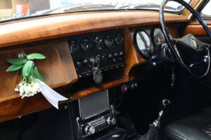 Immagine 26/36 di Jaguar 240 (1968)