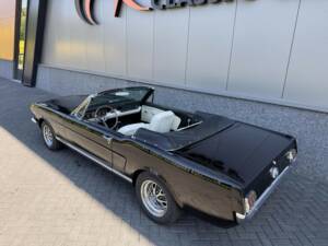 Image 16/47 de Ford Mustang 390 GTA (1966)