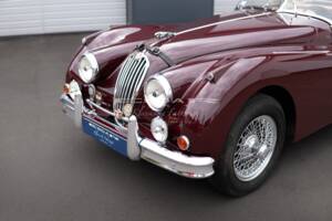 Image 9/32 de Jaguar XK 140 OTS (1955)
