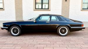 Image 2/17 of Jaguar XJS 5.3 V12 (1985)