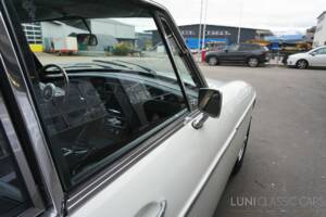 Image 30/54 de MG MGB GT (1974)