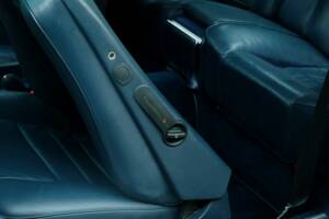 Image 48/50 of Mercedes-Benz 500 SEC (1982)
