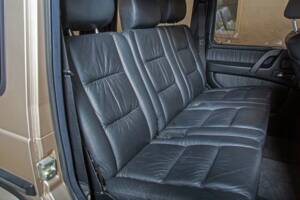 Image 15/20 of Mercedes-Benz G 500 (LWB) (2004)