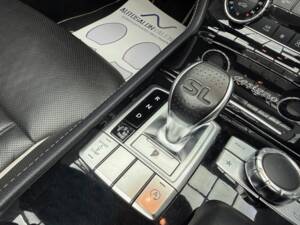 Bild 21/26 von Mercedes-Benz SL 500 (2015)