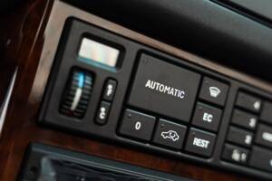 Image 15/37 of Mercedes-Benz SL 320 (1993)