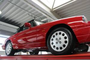Immagine 11/50 di Alfa Romeo 2.0 Spider (1991)