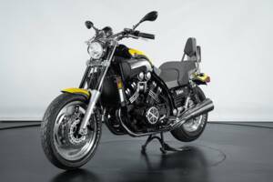 Imagen 7/25 de Yamaha DUMMY (1999)