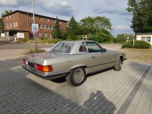 Image 12/43 of Mercedes-Benz 560 SL (1988)