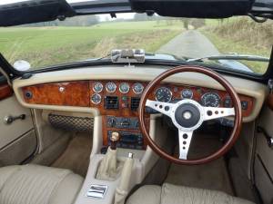 MG RV8 Cabriolet 1994