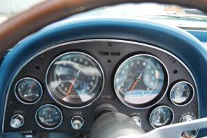 Image 13/26 of Chevrolet Corvette Sting Ray Convertible (1965)